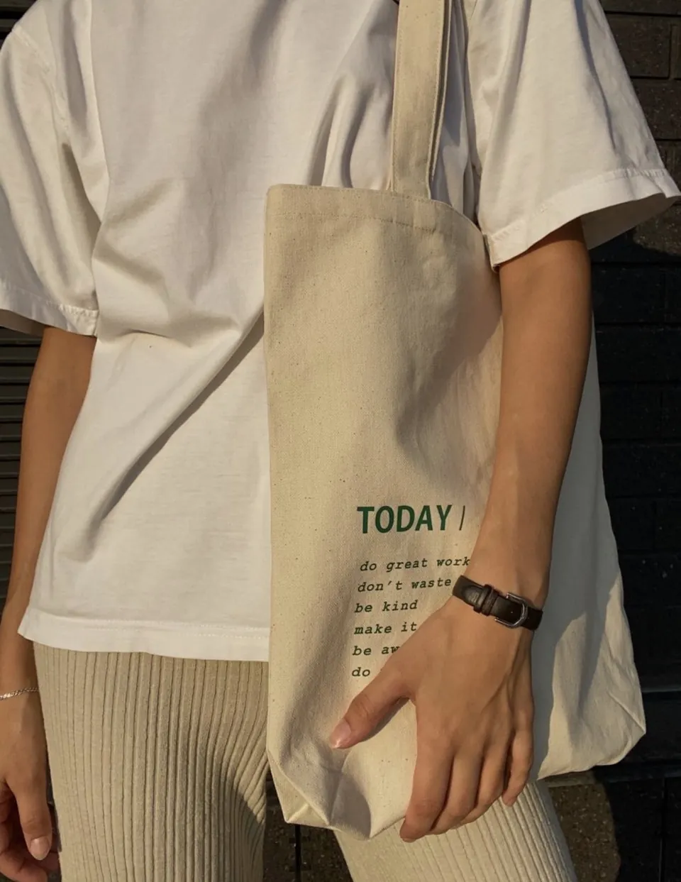 Cotton tote, text print